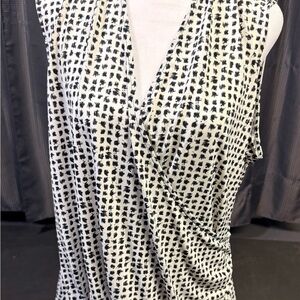 Liz Claiborne Monochrome Animal Print Top